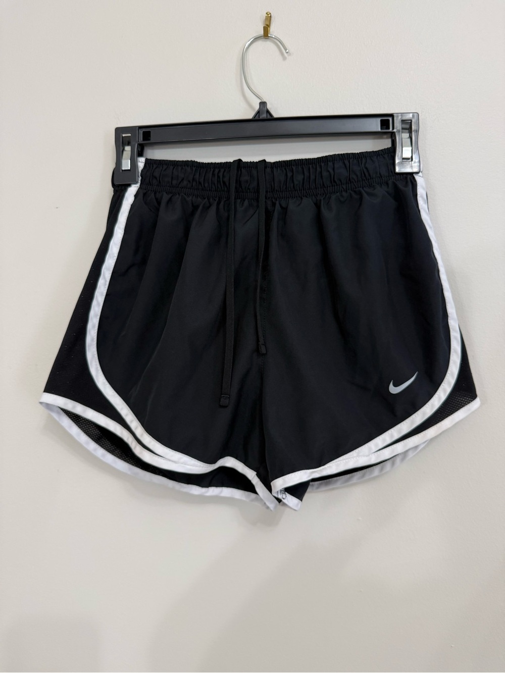 Nike Athletic Dri-Fit Black/White Elastic Waist  Shorts Women’s Size S EUC